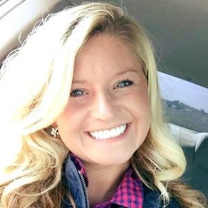 Meet your Posher, Alexis